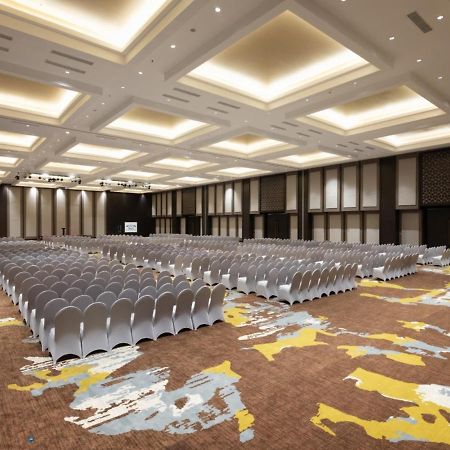 Aston Gresik Hotel & Conference Center מראה חיצוני תמונה