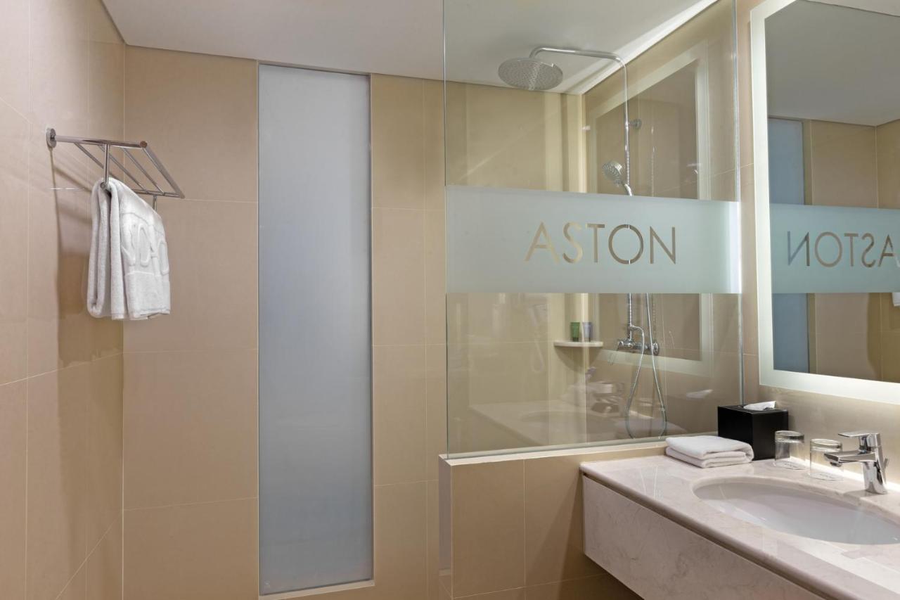 Aston Gresik Hotel & Conference Center מראה חיצוני תמונה
