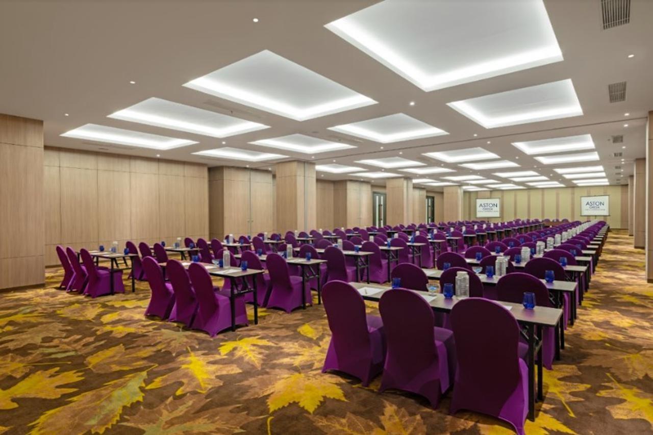 Aston Gresik Hotel & Conference Center מראה חיצוני תמונה
