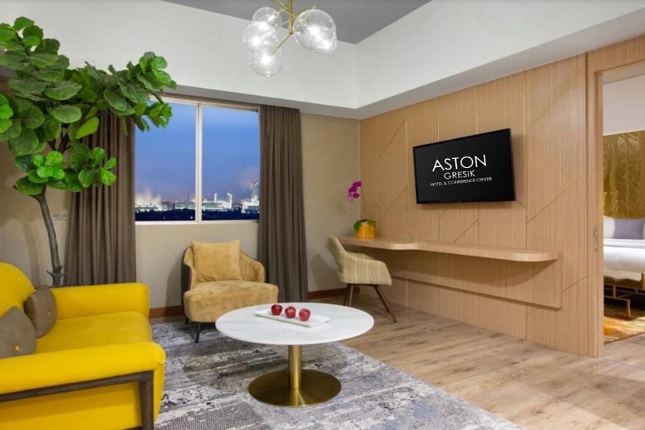 Aston Gresik Hotel & Conference Center מראה חיצוני תמונה