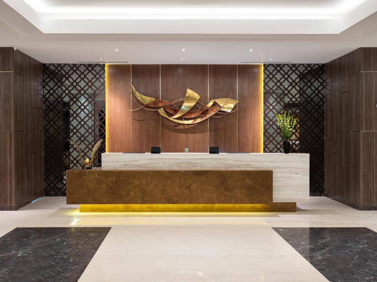 Aston Gresik Hotel & Conference Center מראה חיצוני תמונה