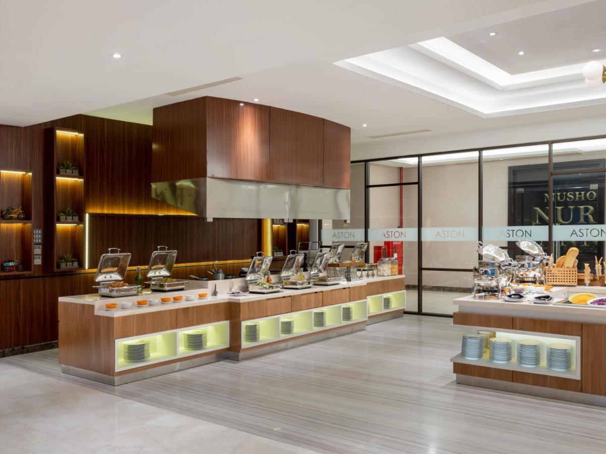 Aston Gresik Hotel & Conference Center מראה חיצוני תמונה