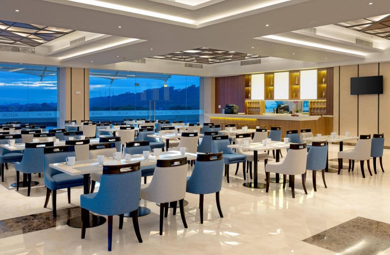 Aston Gresik Hotel & Conference Center מראה חיצוני תמונה