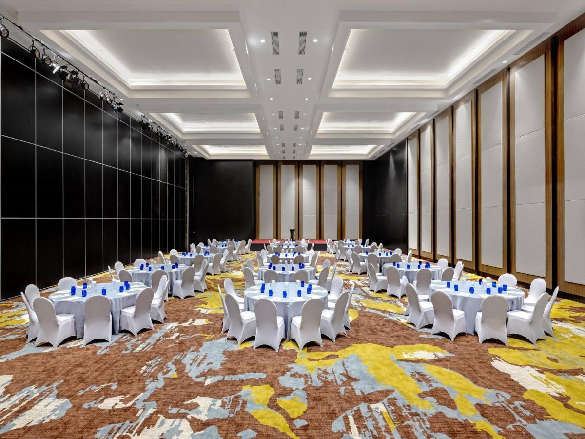 Aston Gresik Hotel & Conference Center מראה חיצוני תמונה